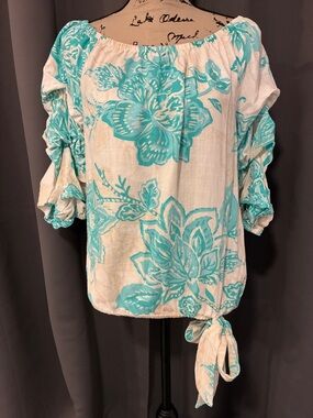 Vince Camuto White Blouse with Turquoise Floral Print and Tie Hem
